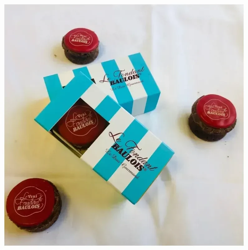 El dúo de delicias del tamaño de un bocado de Fondant Baulois
