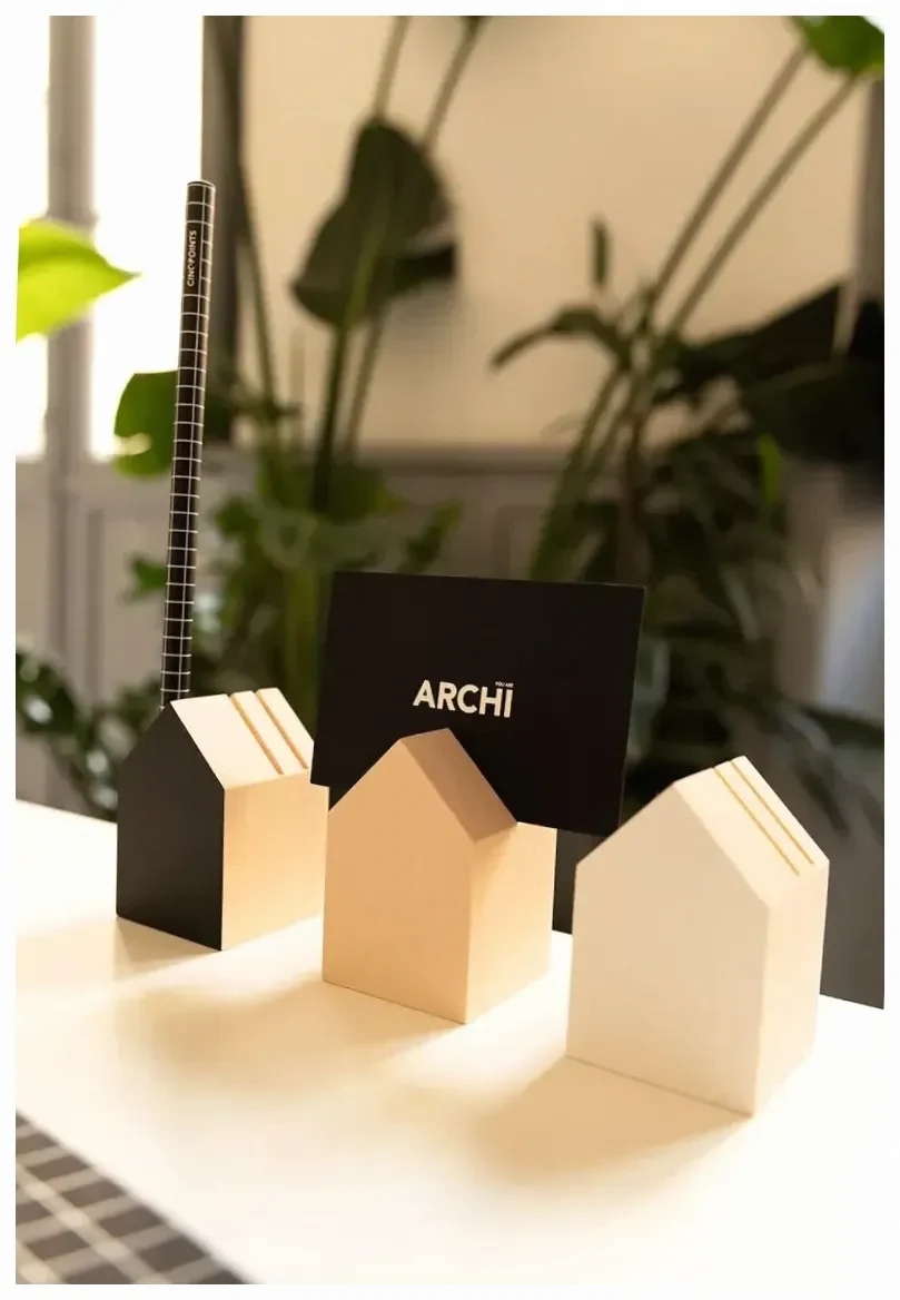 Porta tarjetas y lápices minimalista con forma de casa, fabricado en madera, regalo y decoración