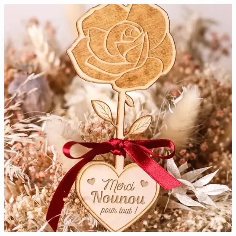 Rosa de madera para ofrecer - Merci Nanny